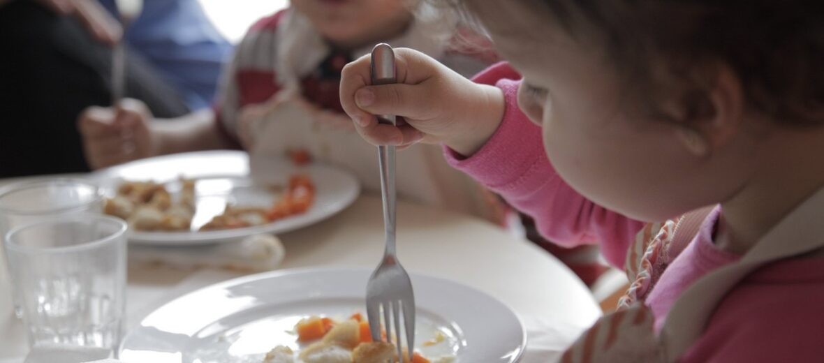 Combatre el malbaratament alimentari a les escoles bressol Cavall de Cartró